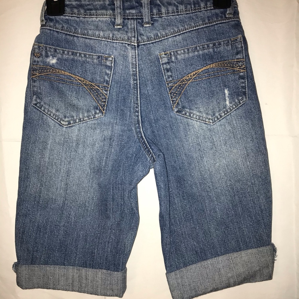 Shorts - Picture 2 of 3